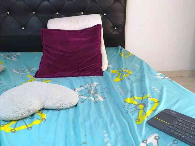 Tatiana-Blare Tatiana-Blare