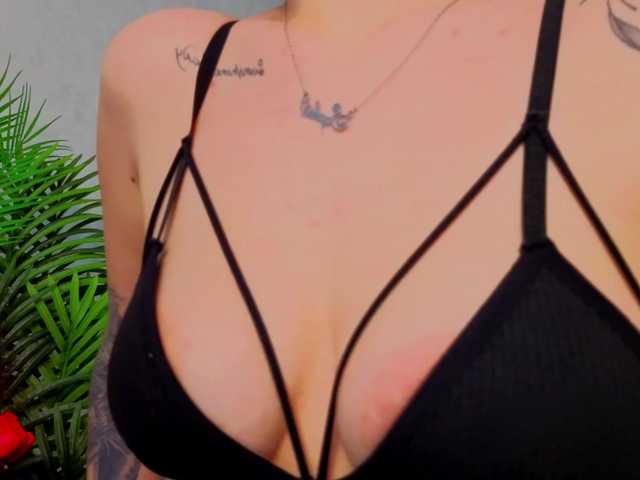 babyisperfect's BongaCams show and profile