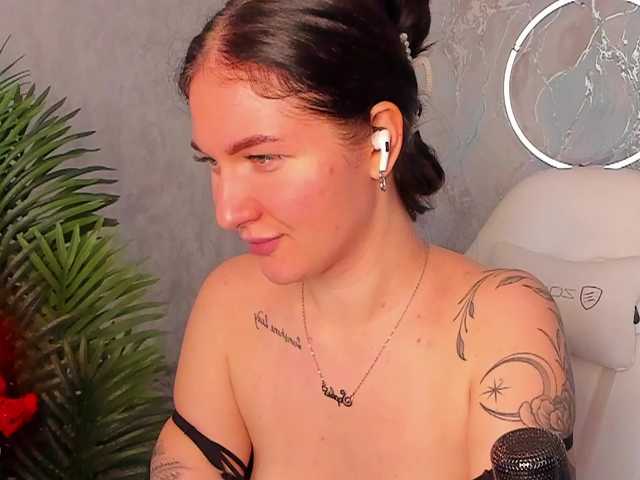 babyisperfect's BongaCams show and profile