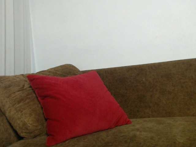 Ladiimia's BongaCams show and profile