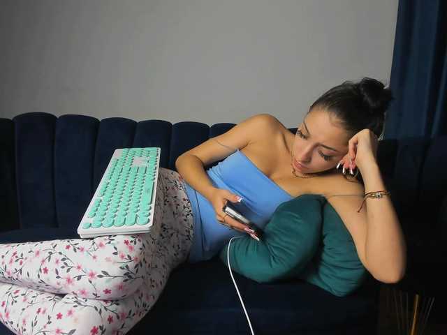 LucyLips from BongaCams is Freechat