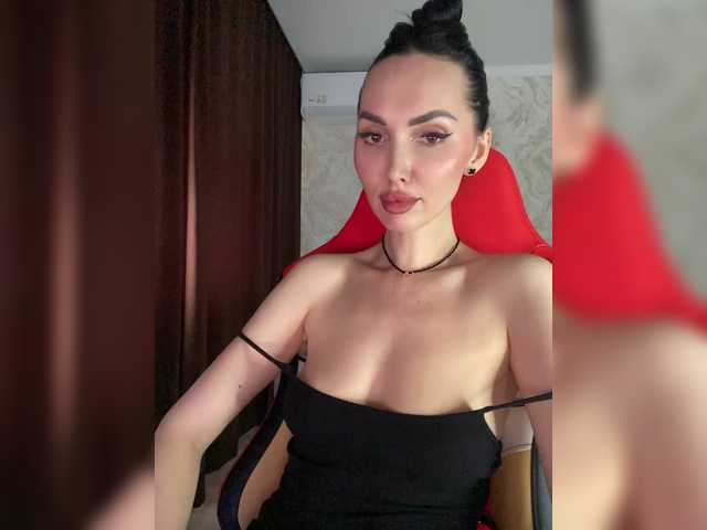 LolaFox's BongaCams show and profile
