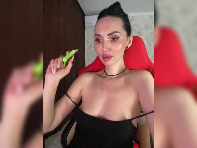 LolaFox's BongaCams show and profile