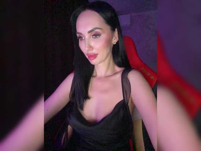 LolaFox's BongaCams show and profile