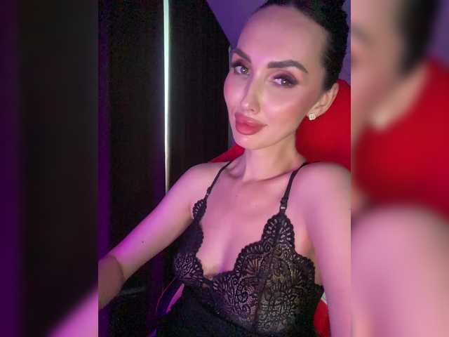 AnnaBlackFlame webcam