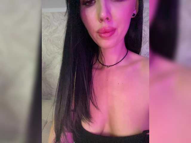 LolaFox's BongaCams show and profile