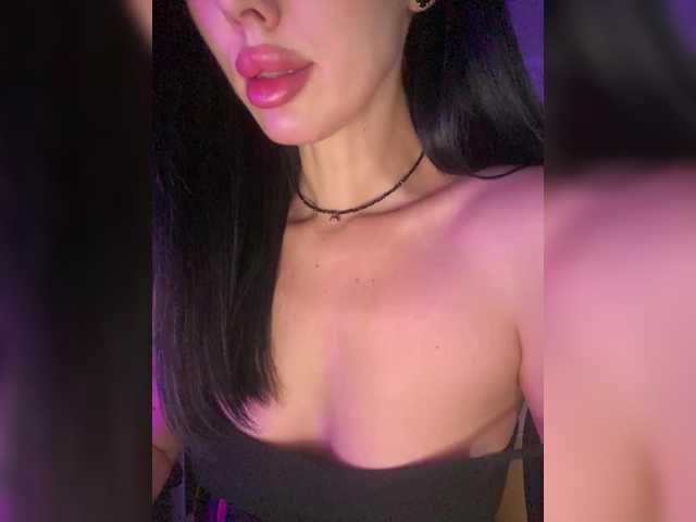 LolaFox's BongaCams show and profile