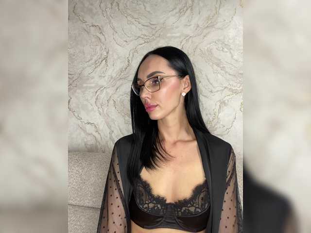  LolaFox chat room