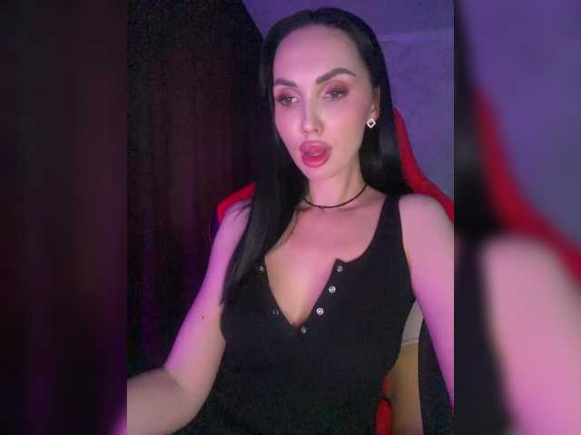 LolaFox's BongaCams show and profile