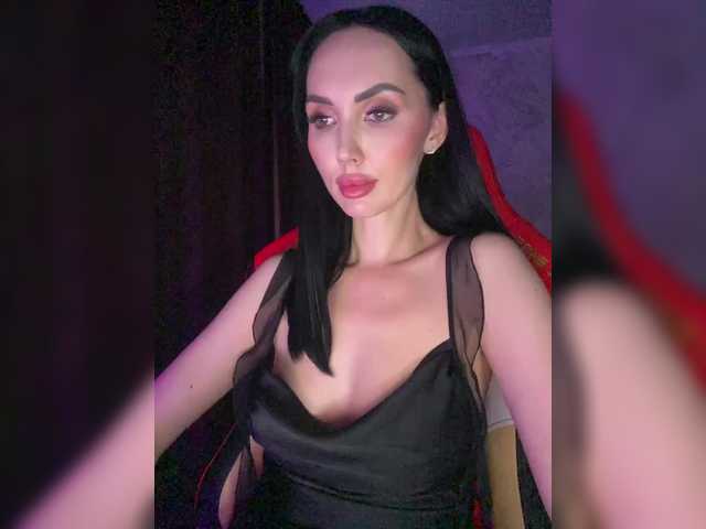 LolaFox's BongaCams show and profile