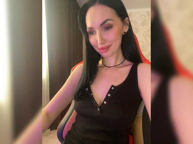 LolaFox's BongaCams show and profile