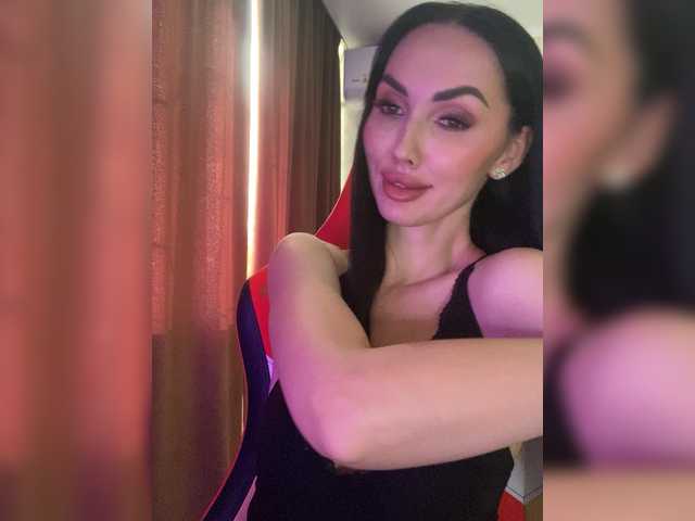 LolaFox's BongaCams show and profile