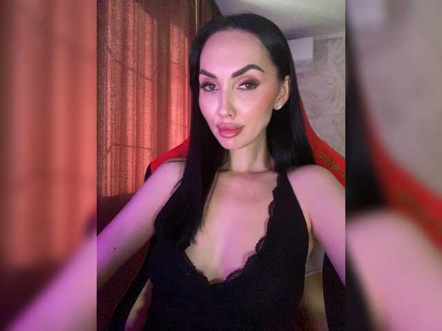 LolaFox's BongaCams show and profile