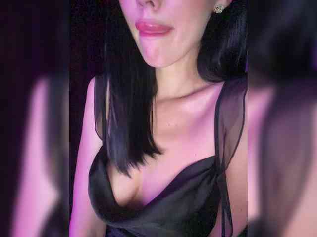 AnnaBlackFlame webcam