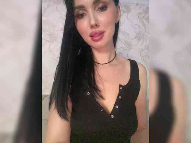 AnnaBlackFlame webcam