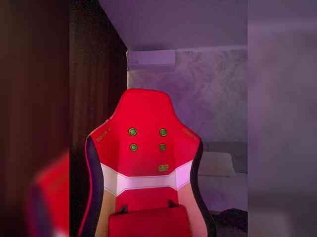 AnnaBlackFlame webcam