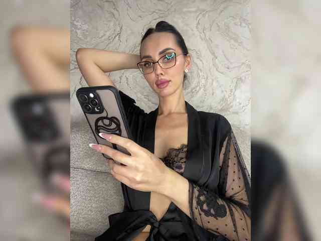 AnnaBlackFlame webcam