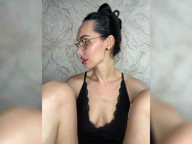 AnnaBlackFlame webcam