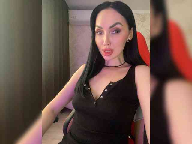 AnnaBlackFlame webcam