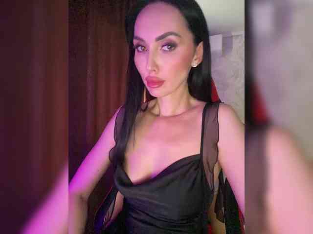 AnnaBlackFlame webcam