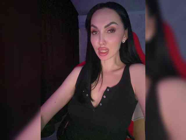 AnnaBlackFlame webcam