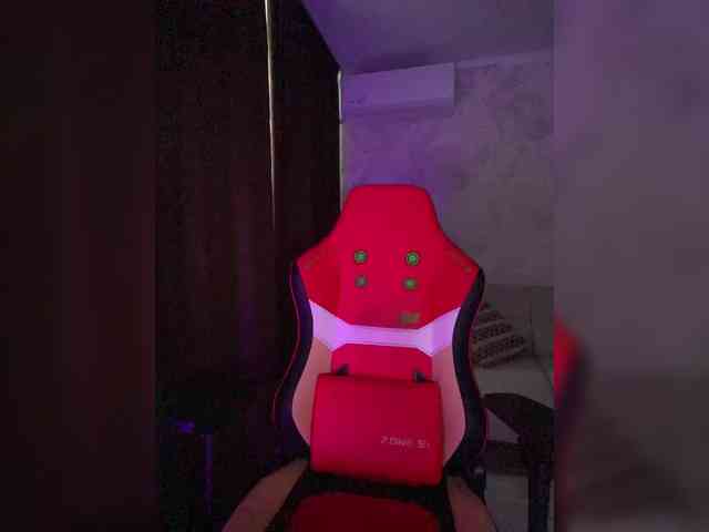 AnnaBlackFlame webcam