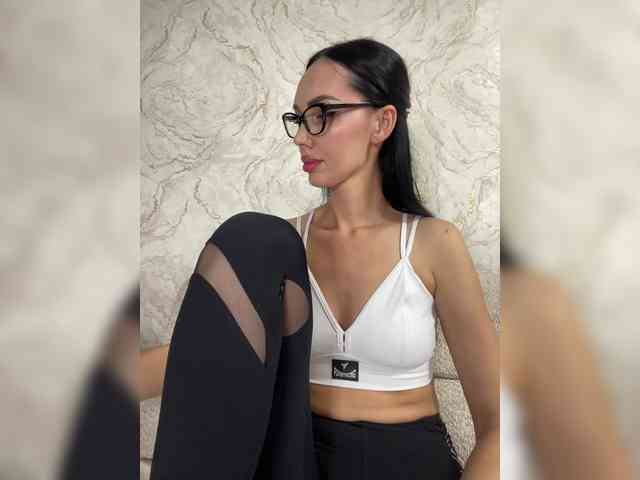AnnaBlackFlame webcam