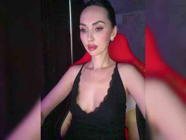 AnnaBlackFlame webcam