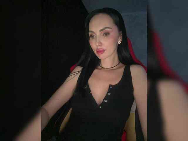 AnnaBlackFlame webcam