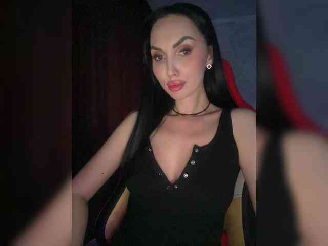 AnnaBlackFlame webcam