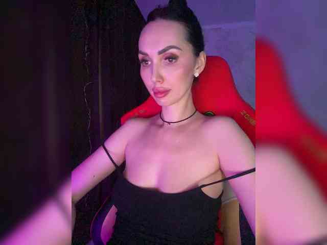 AnnaBlackFlame webcam