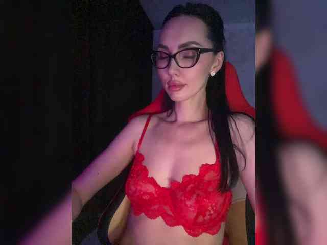 AnnaBlackFlame webcam