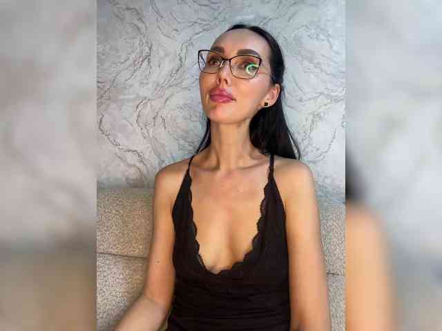 AnnaBlackFlame webcam