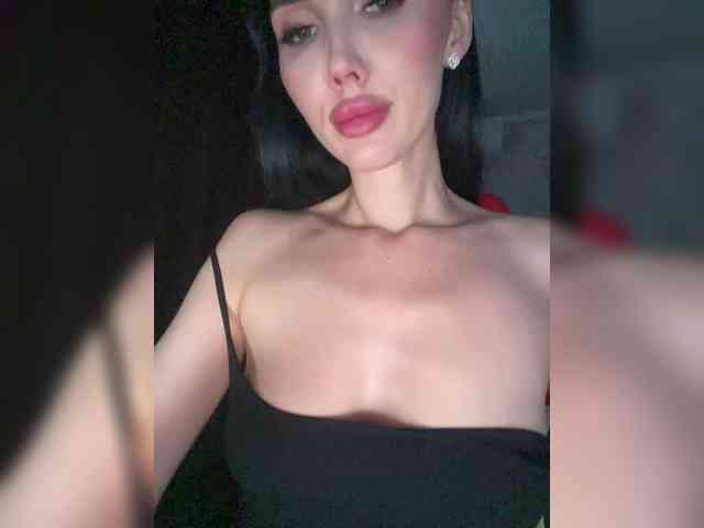 AnnaBlackFlame webcam