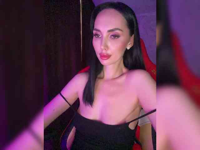 AnnaBlackFlame webcam