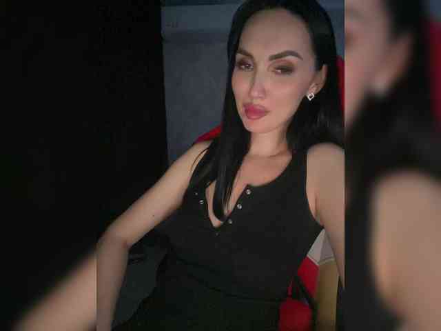 AnnaBlackFlame webcam