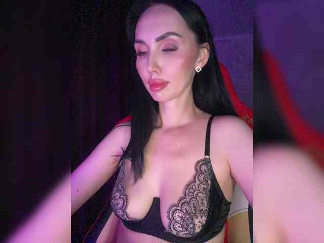 AnnaBlackFlame webcam