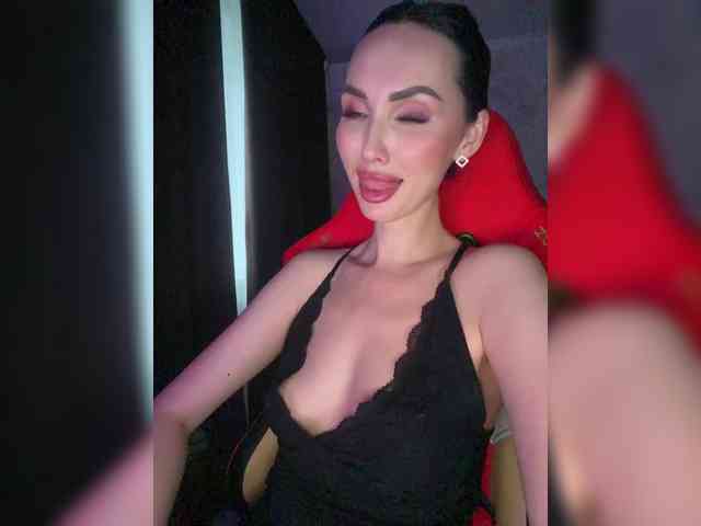 AnnaBlackFlame webcam