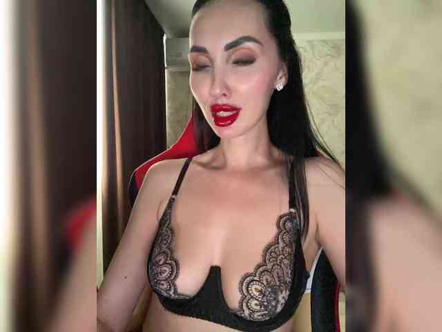 AnnaBlackFlame webcam