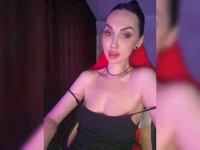 AnnaBlackFlame webcam