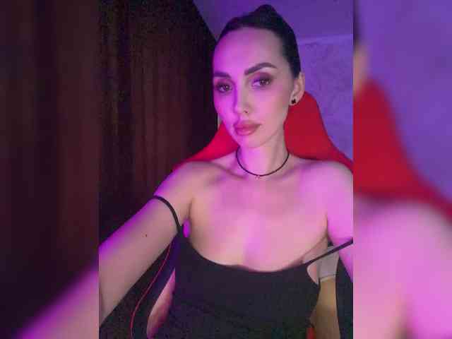 AnnaBlackFlame webcam