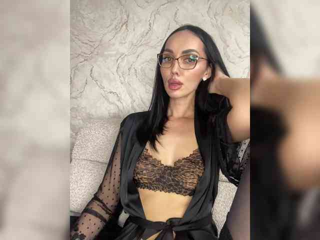 AnnaBlackFlame webcam