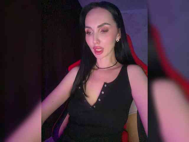 AnnaBlackFlame webcam