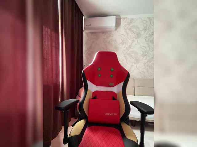 AnnaBlackFlame webcam