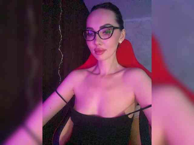 AnnaBlackFlame webcam