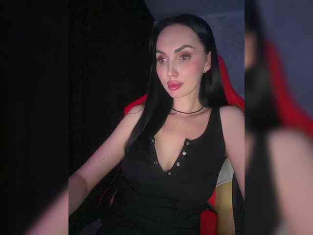 AnnaBlackFlame webcam