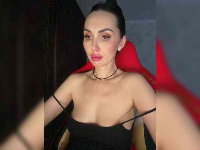 AnnaBlackFlame webcam