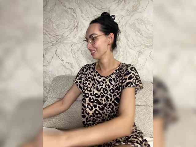 AnnaBlackFlame webcam