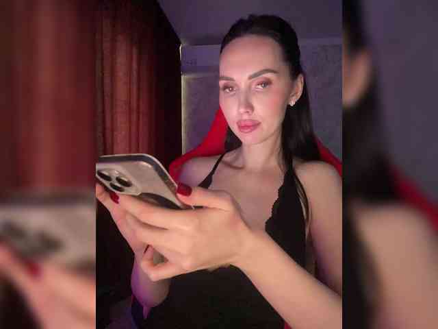 AnnaBlackFlame webcam