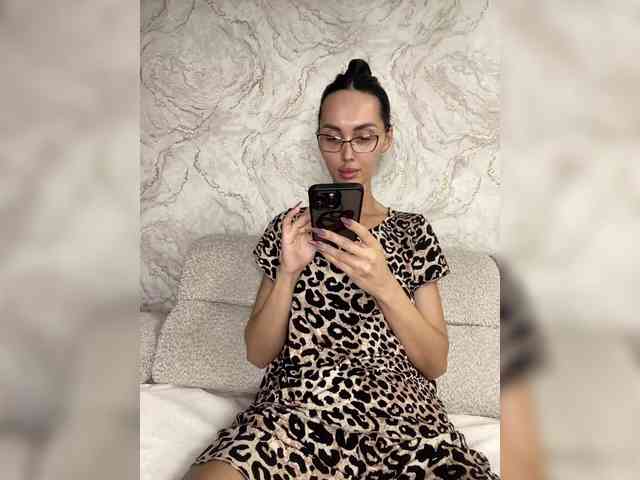 AnnaBlackFlame webcam
